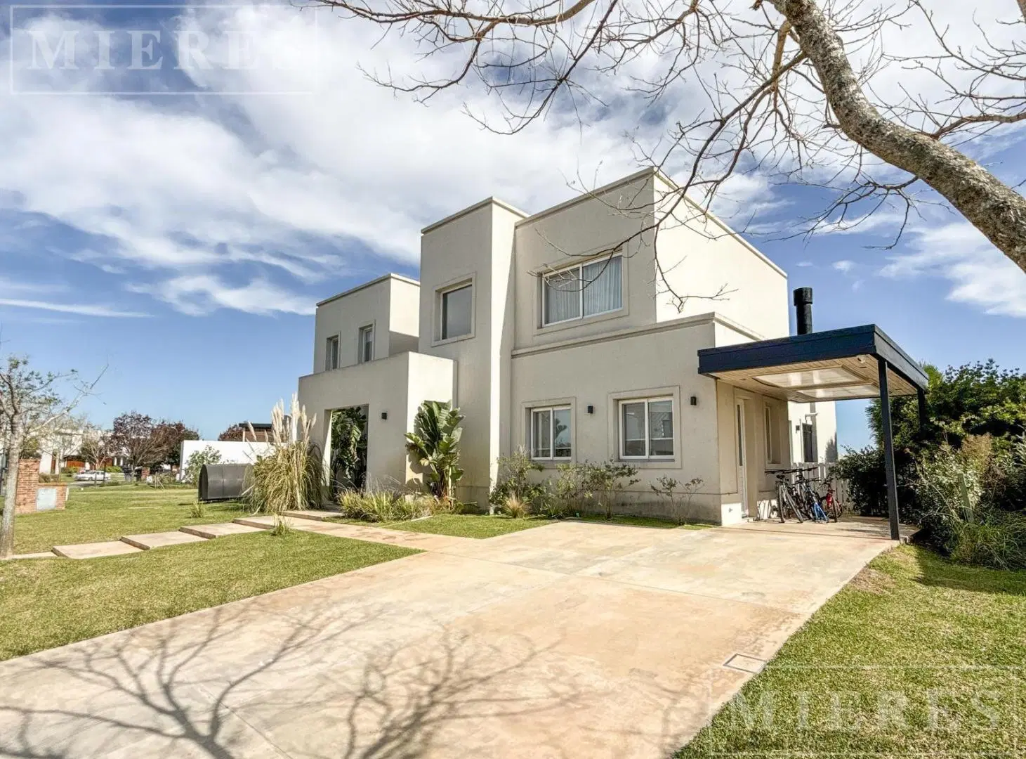casa en venta en Puertos Muelles, a la laguna 5
