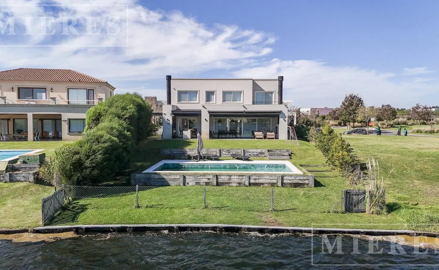 casa en venta en Puertos Muelles, a la laguna 1
