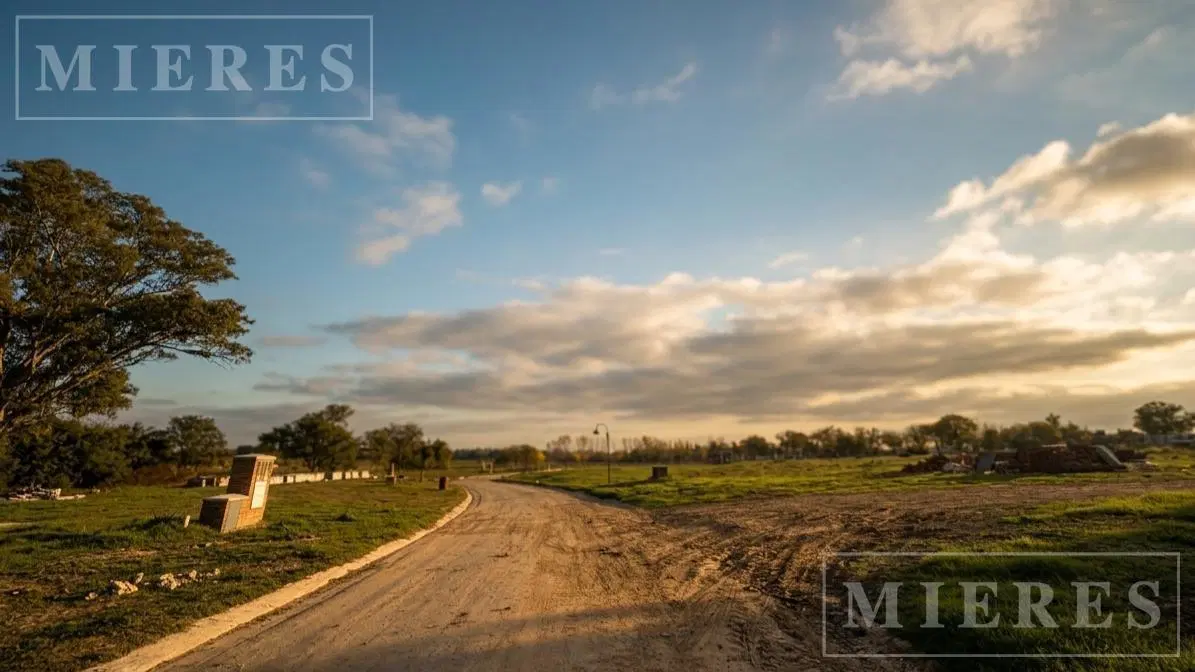 Lote de 803m² en venta en Estancia Carabassa 5