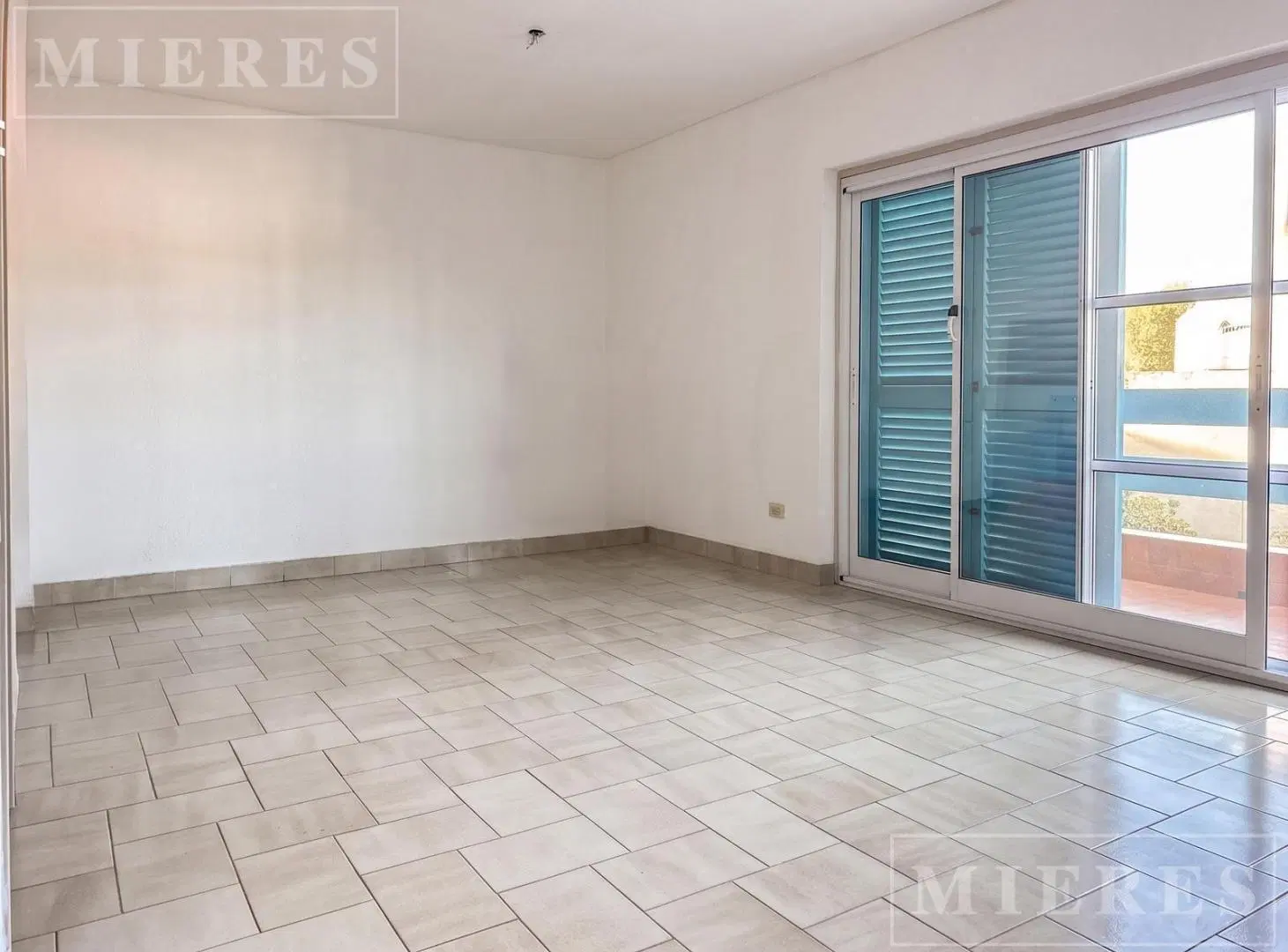 Casa en Venta en Pacheco- Importante propiedad en esquina. *Apto Crédito* 5