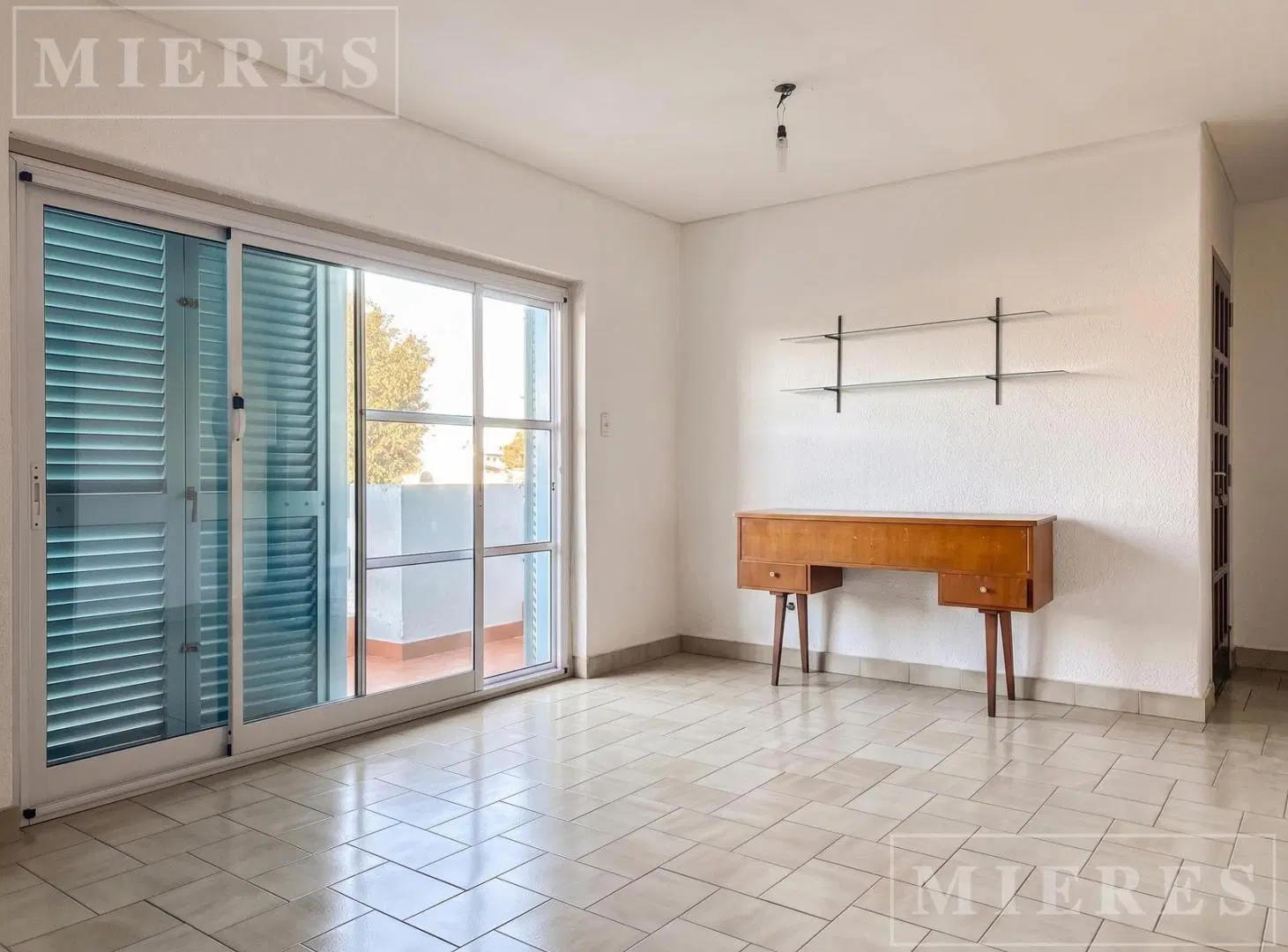 Casa en Venta en Pacheco- Importante propiedad en esquina. *Apto Crédito* 4