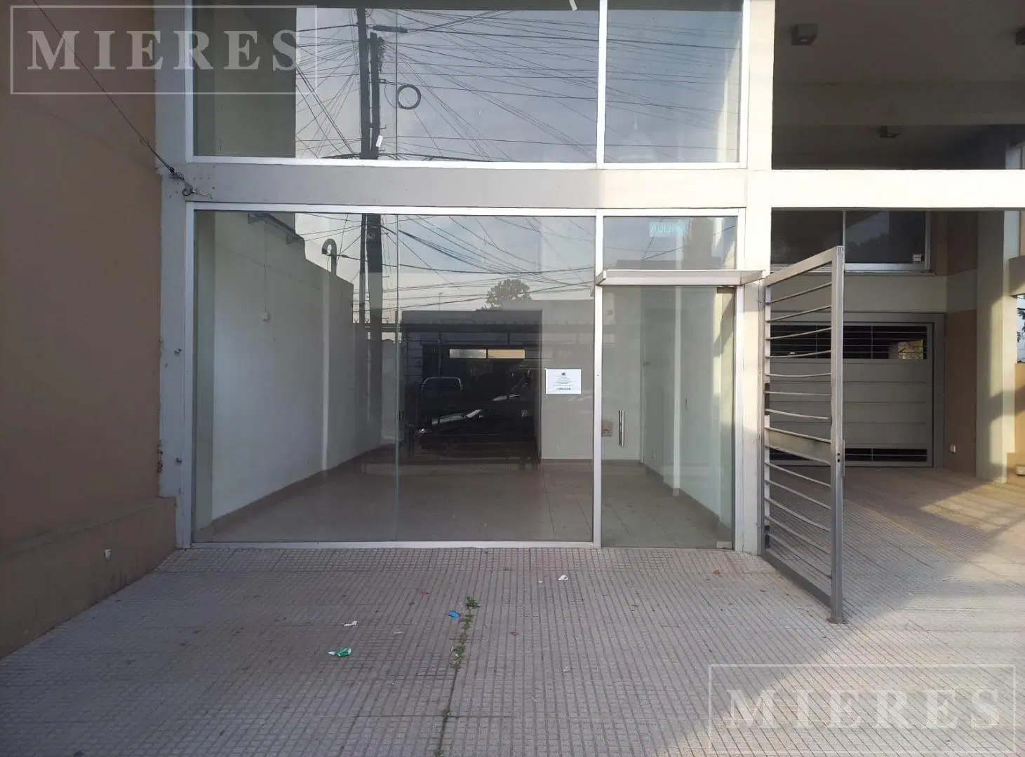 Excelente Local a la venta de 170 m2 en Pilar 1