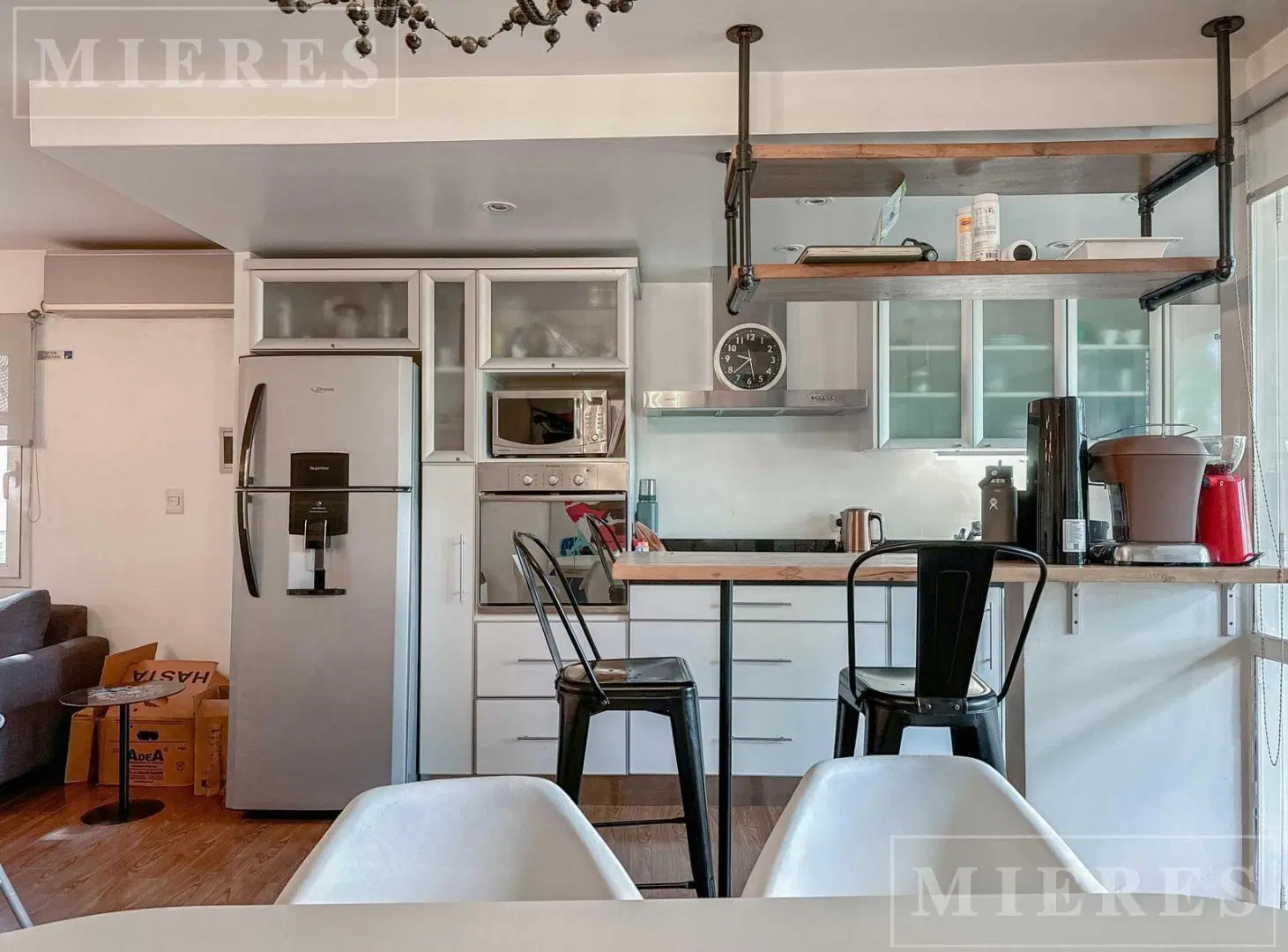 Impecable departamento de 2 ambientes amplio en plena Av. Libertador en venta 5