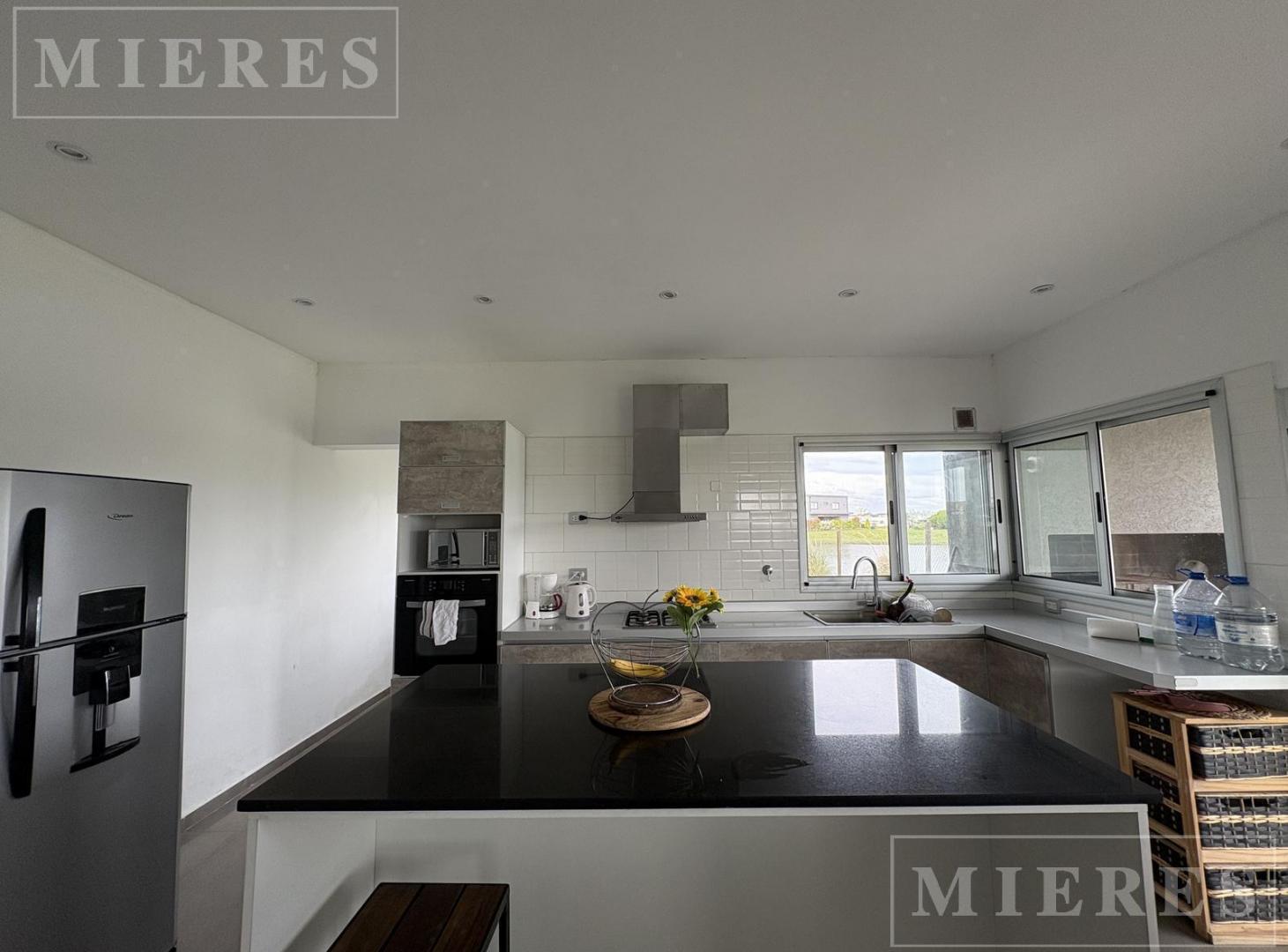 Foto de Casa en alquiler a la laguna Area 7 san Sebastian, imagen 2