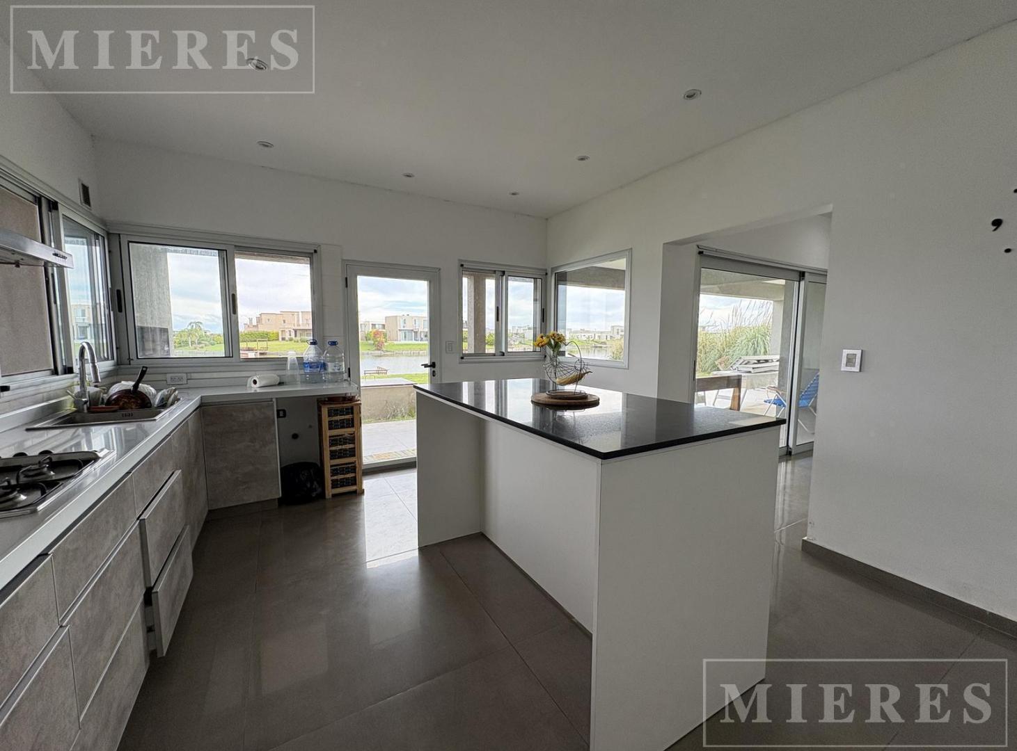 Foto de Casa en alquiler a la laguna Area 7 san Sebastian, imagen 5