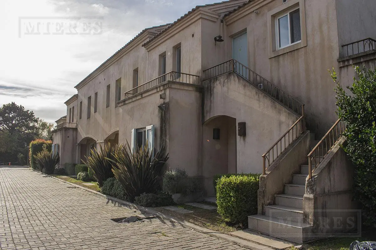 Muy lindo departamento en venta con renta en La Quadra 5