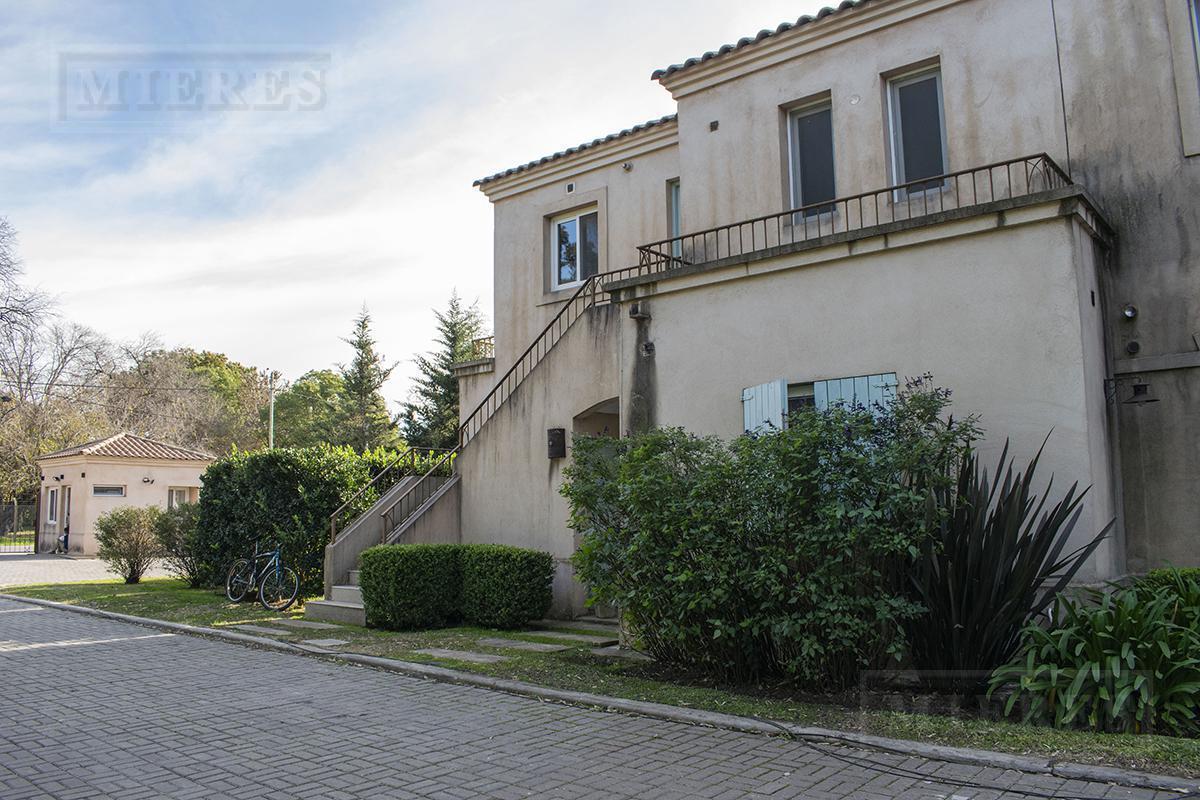 Muy lindo departamento en venta con renta en La Quadra
