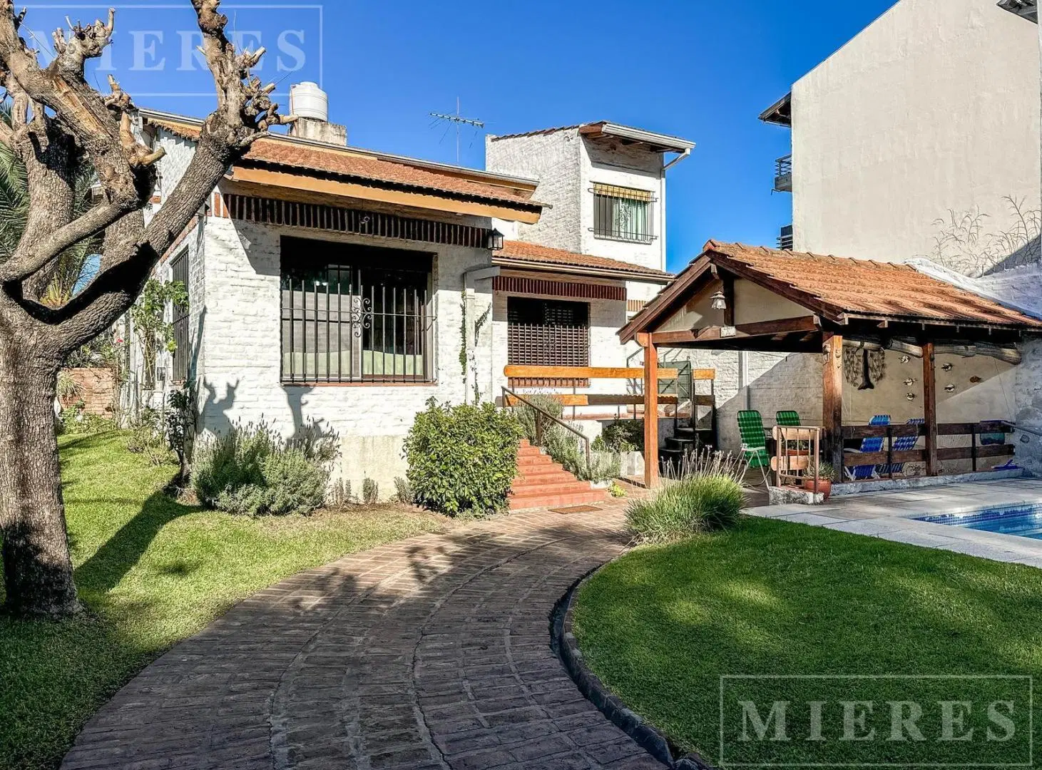 Casa en venta en Tigre con inmejorable ubicación! 3