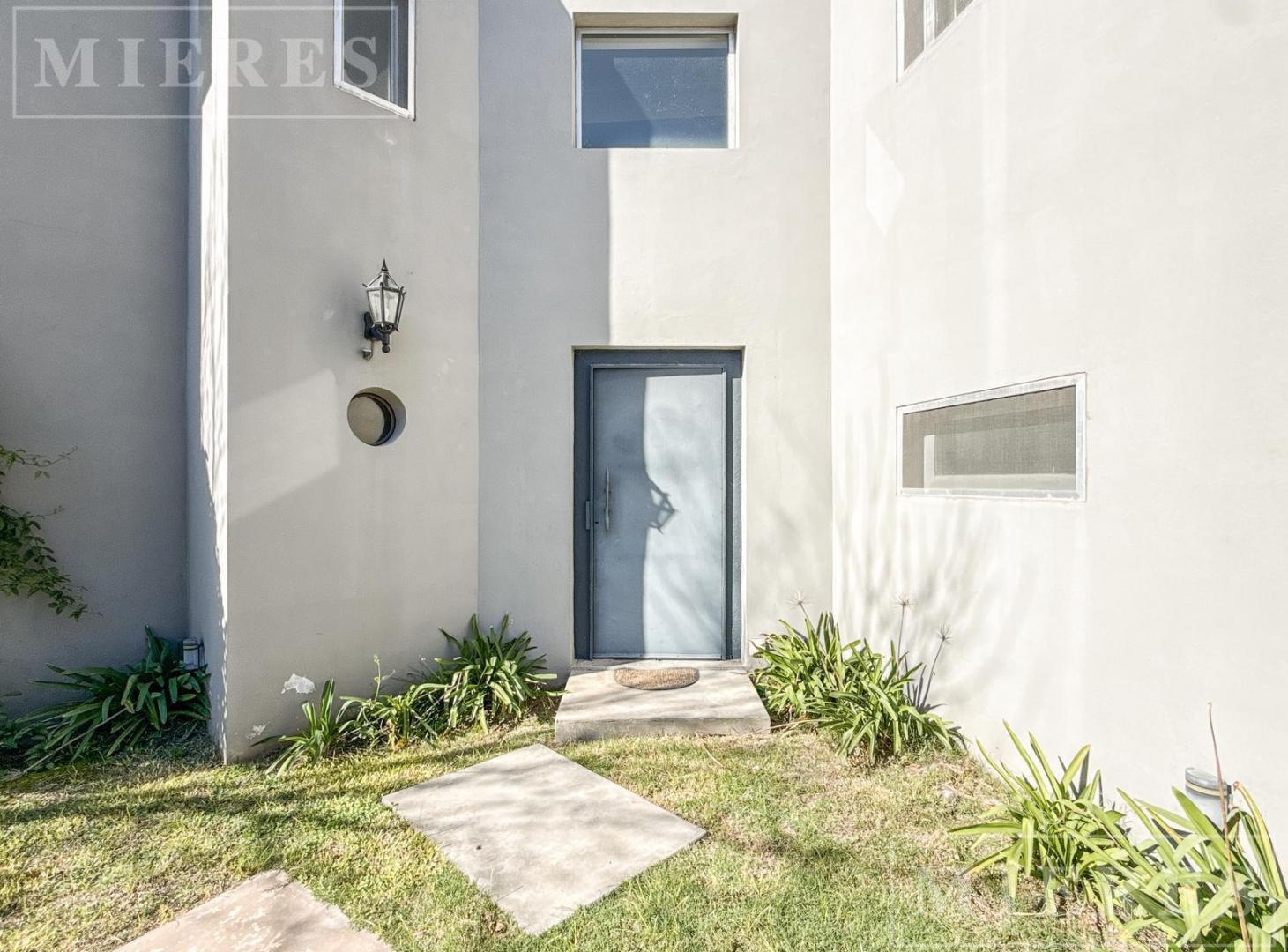 Casa en venta en Los Jazmines, Pilar del Este