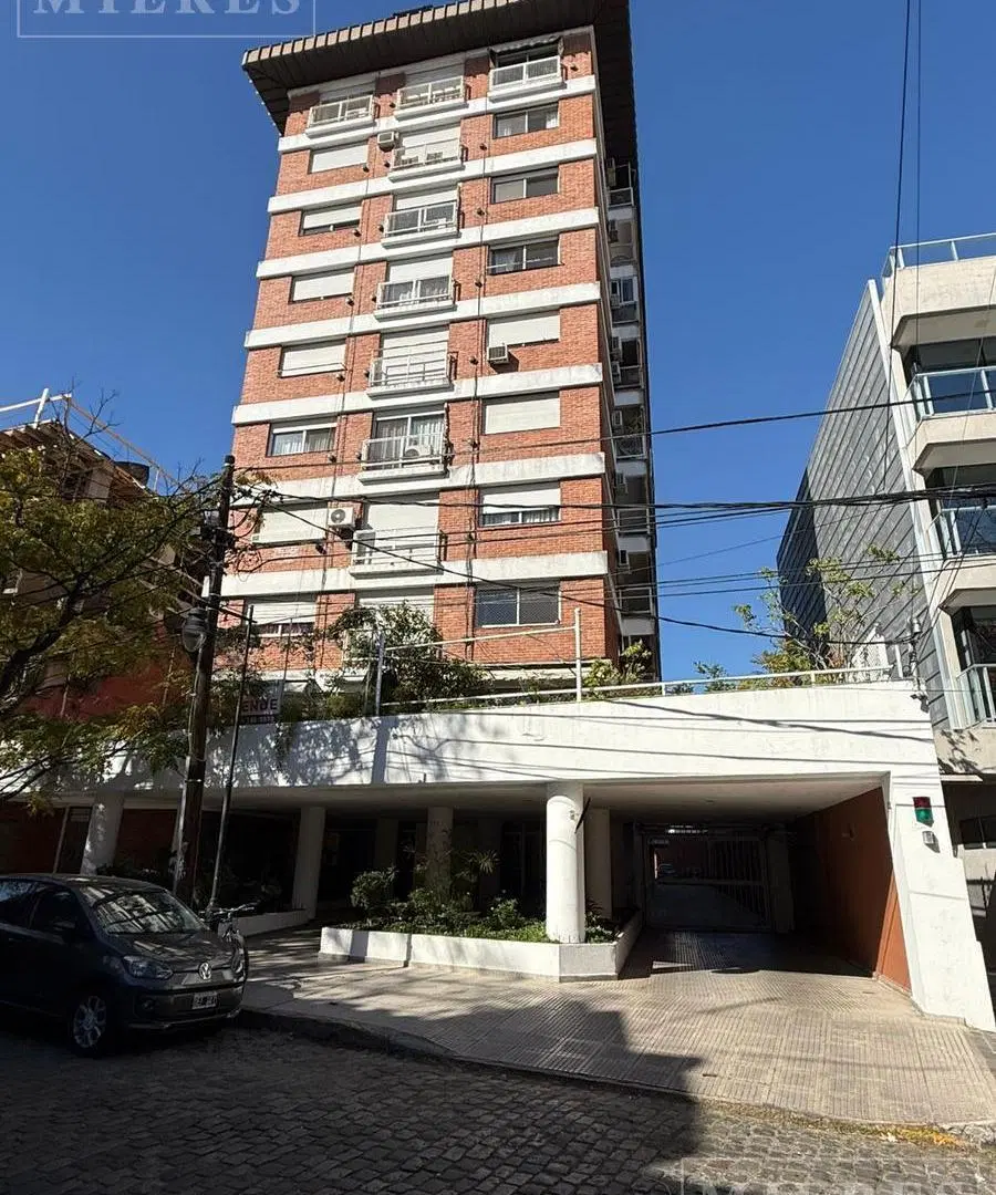 Departamento en torre en el centro de San Isidro en alquiler. 2