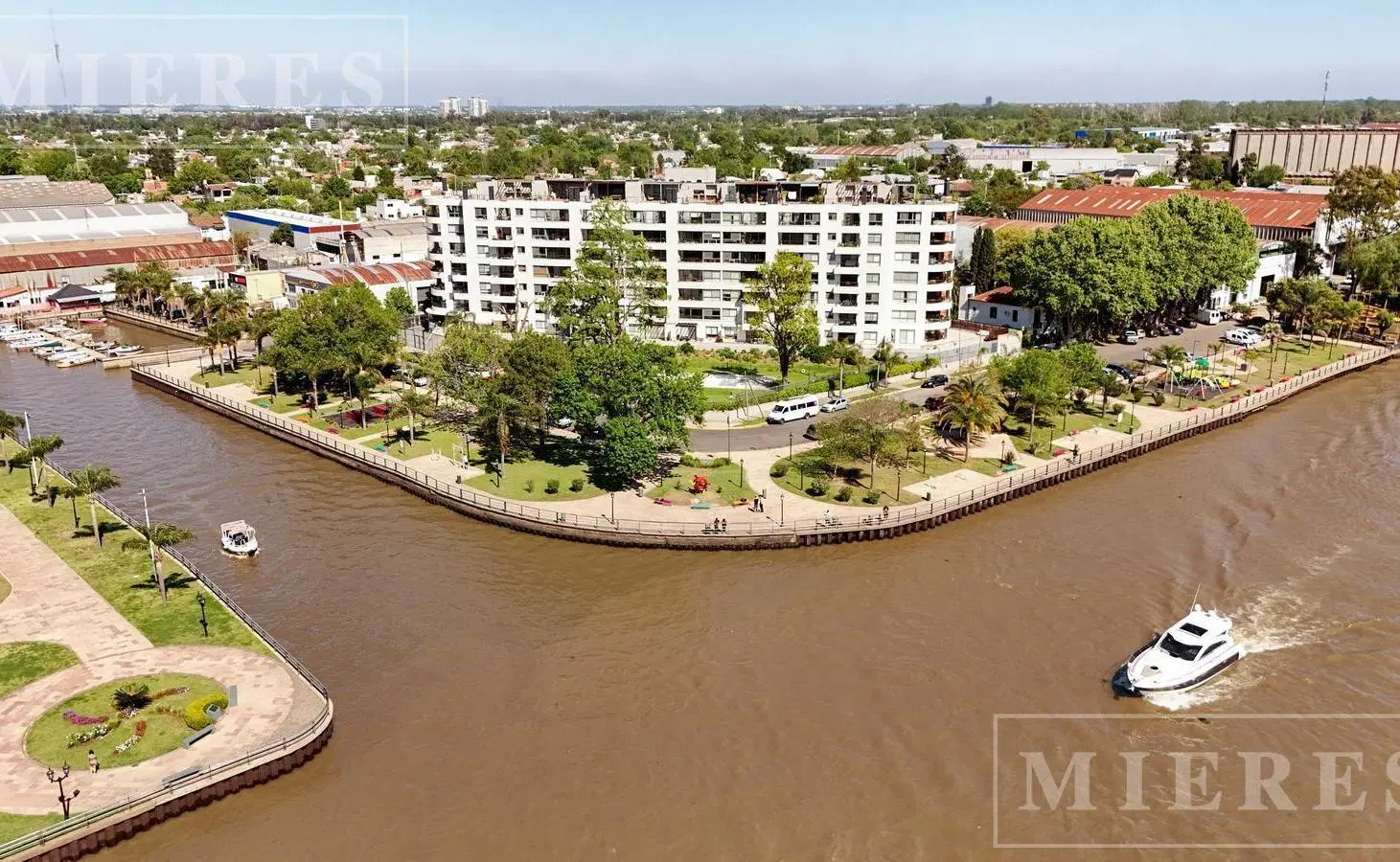 Departamento en Venta en el edificio Los Remeros, Tigre 3