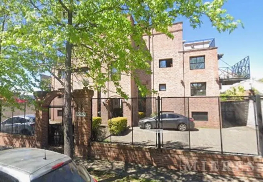 Oficina de 80 m2 en Alquiler en Martinez 4