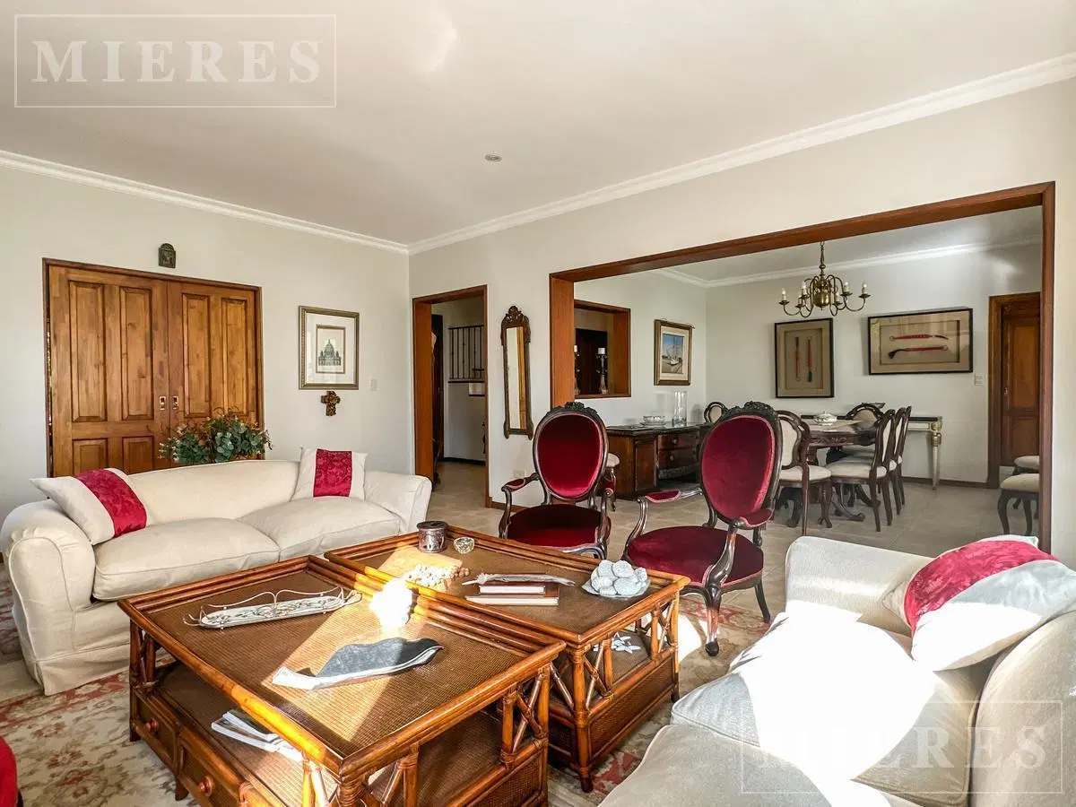 Casa  sobre lote interno en Los Castores a la venta en Nordelta 3