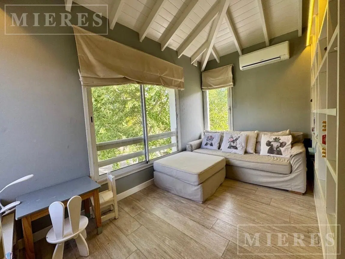 Casa en venta en La Legua 4