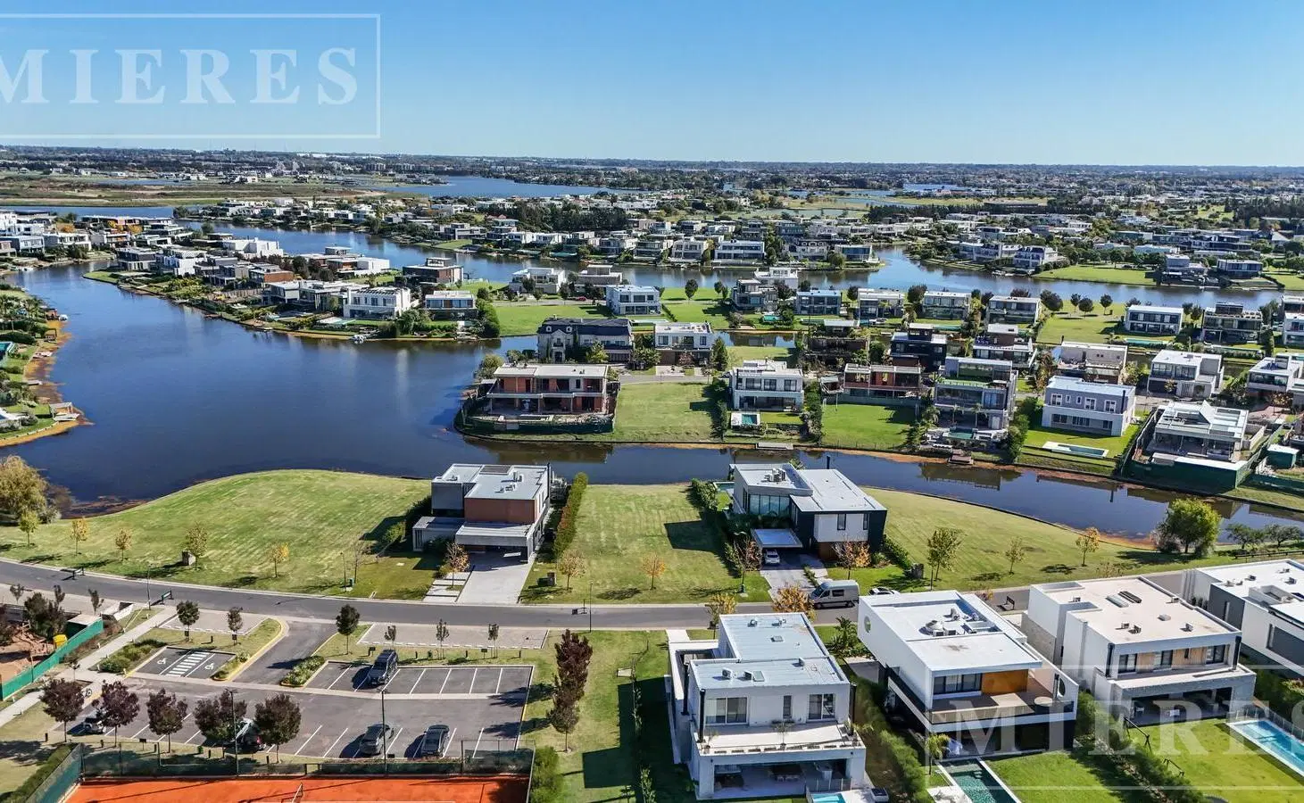Lote en venta al Lago en el barrio Virazon, Nordelta 2