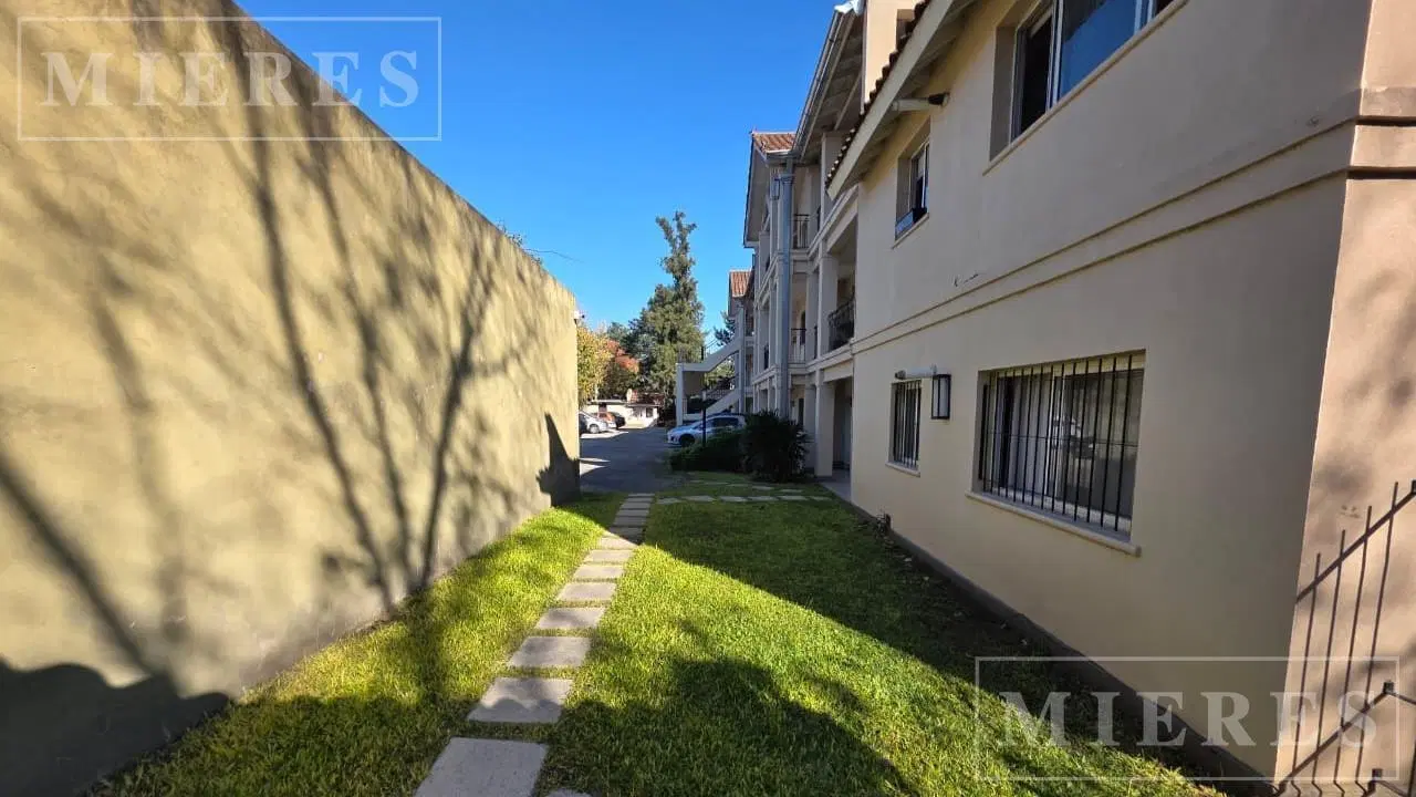 Departamento de tres ambientes en venta en Pierdas Blancas, Pilar 2