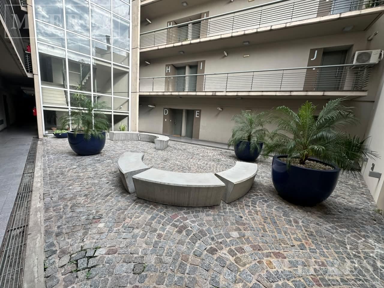 Muy lindo departamento de 2 ambientes a el contrafrente en alquiler en San Fernando en alquiler.