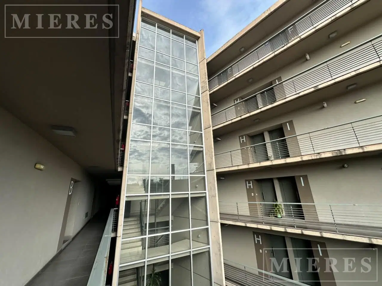 Muy lindo departamento de 2 ambientes a el contrafrente en alquiler en San Fernando en alquiler. 3