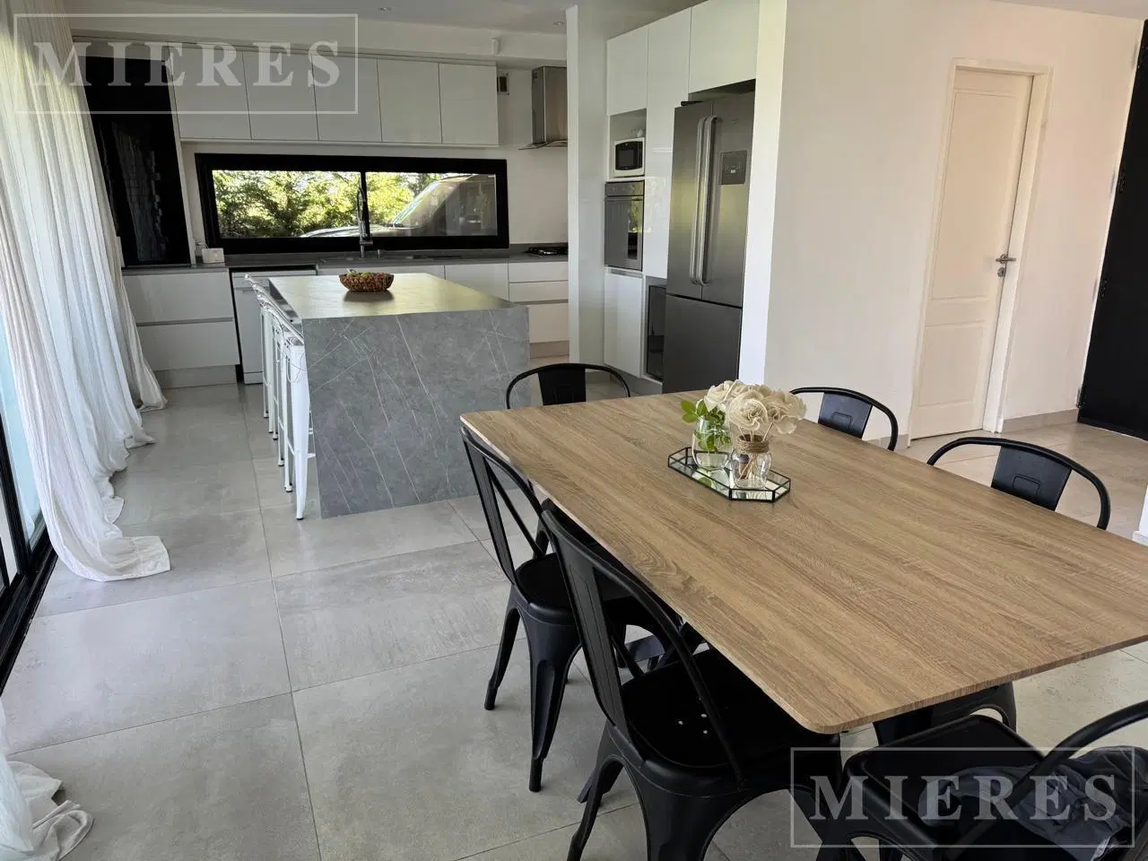 Casa en venta sobre lote interno area 7 San Sebastian Loma Verde 4
