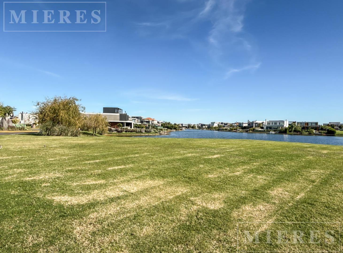 Lote en venta - Virazon, Nordelta - Sobre la Laguna, ubicado en esquina.