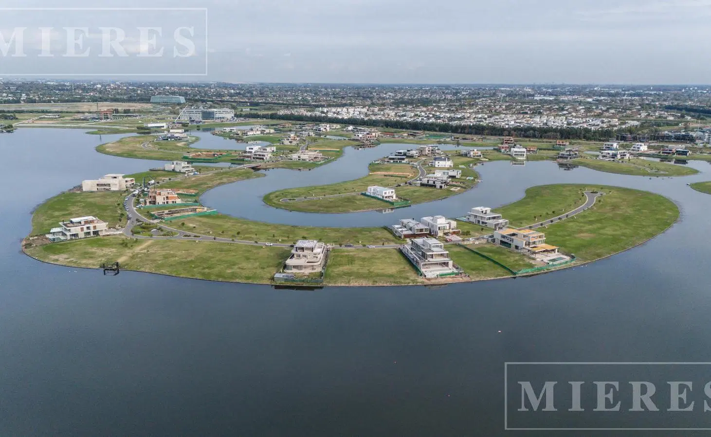 Lote en venta con orientación Norte en Los Puentes, Nordelta 2