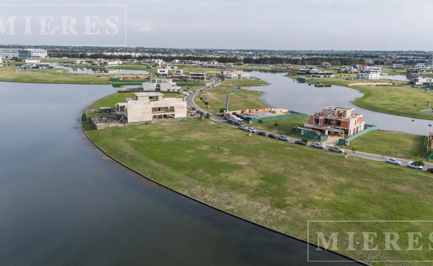 Lote en venta a La Laguna en Los Puentes. Nordelta. 4