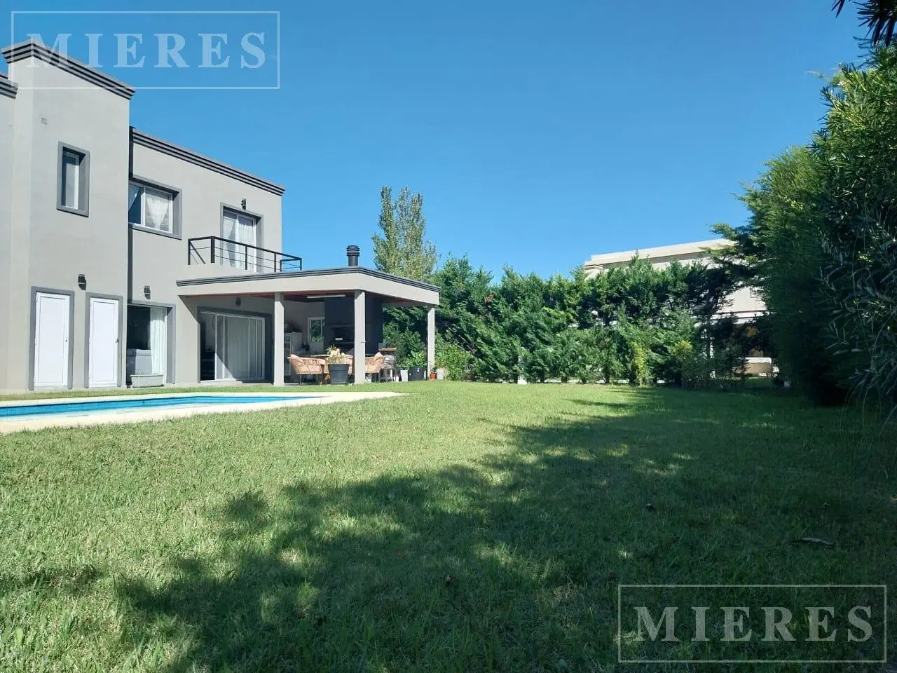 Casa en venta en el Barrio La Alameda, Nordelta 2