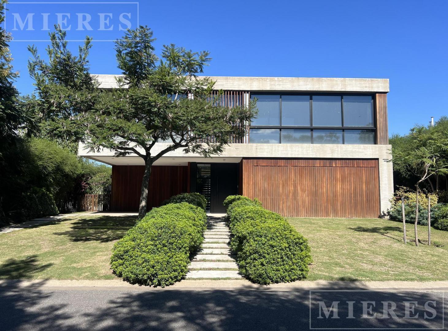 Casa en venta en Lagos del Golf, Nordelta