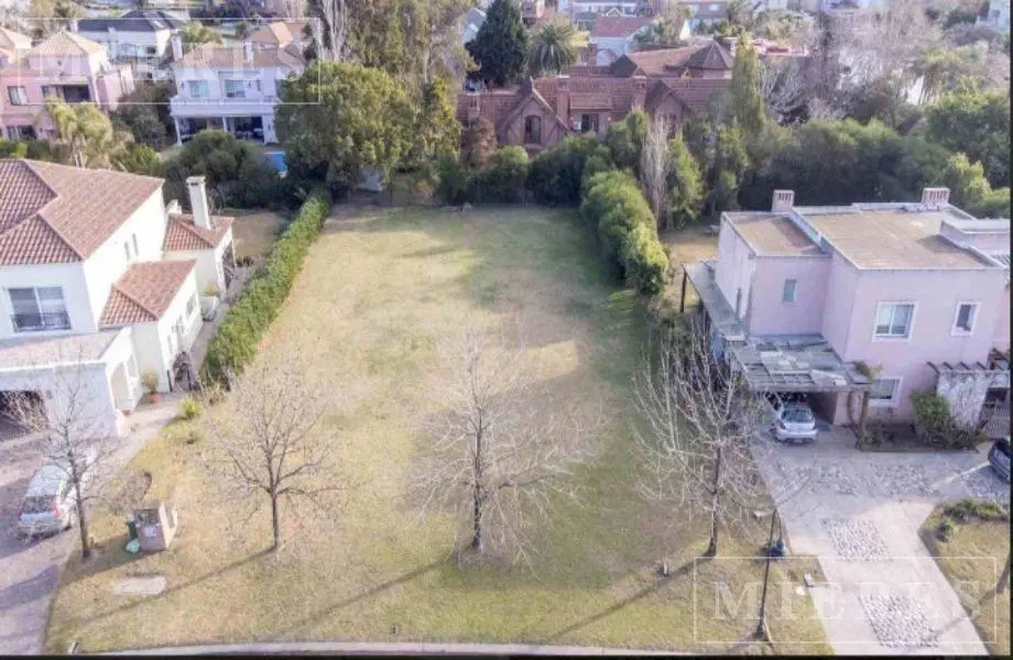 Lote interno de 951m2 en venta en Castores, Nordelta 4