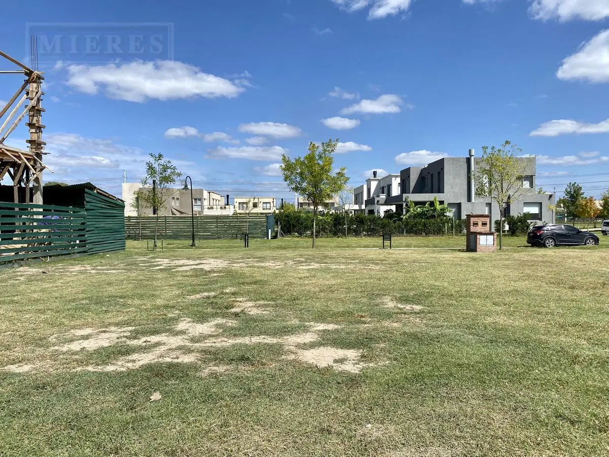 Lote perimetral en venta en el Barrio Las Tipas, Nordelta. 5