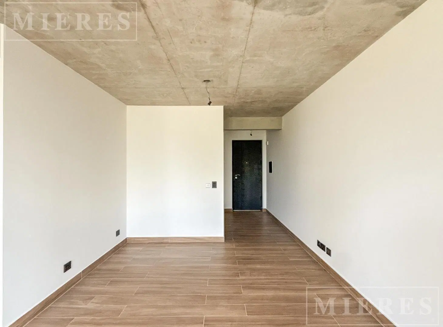 Departamento 2 ambientes con jardín en venta en Milennia, Nordelta 2