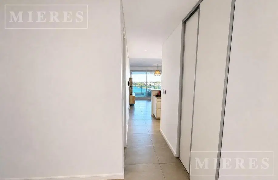Departamento 2 ambientes en venta con vista al Lago en Nordelta 4