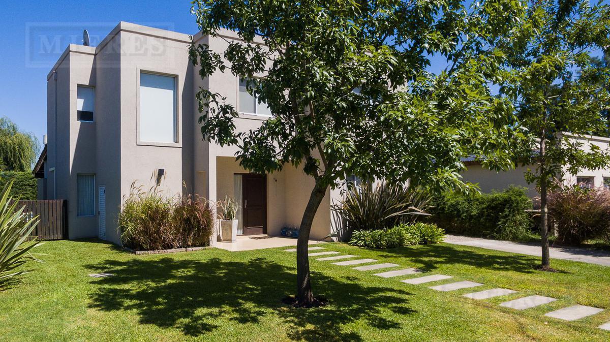 Casa en venta - Lote Interno. La Comarca Bancalari.