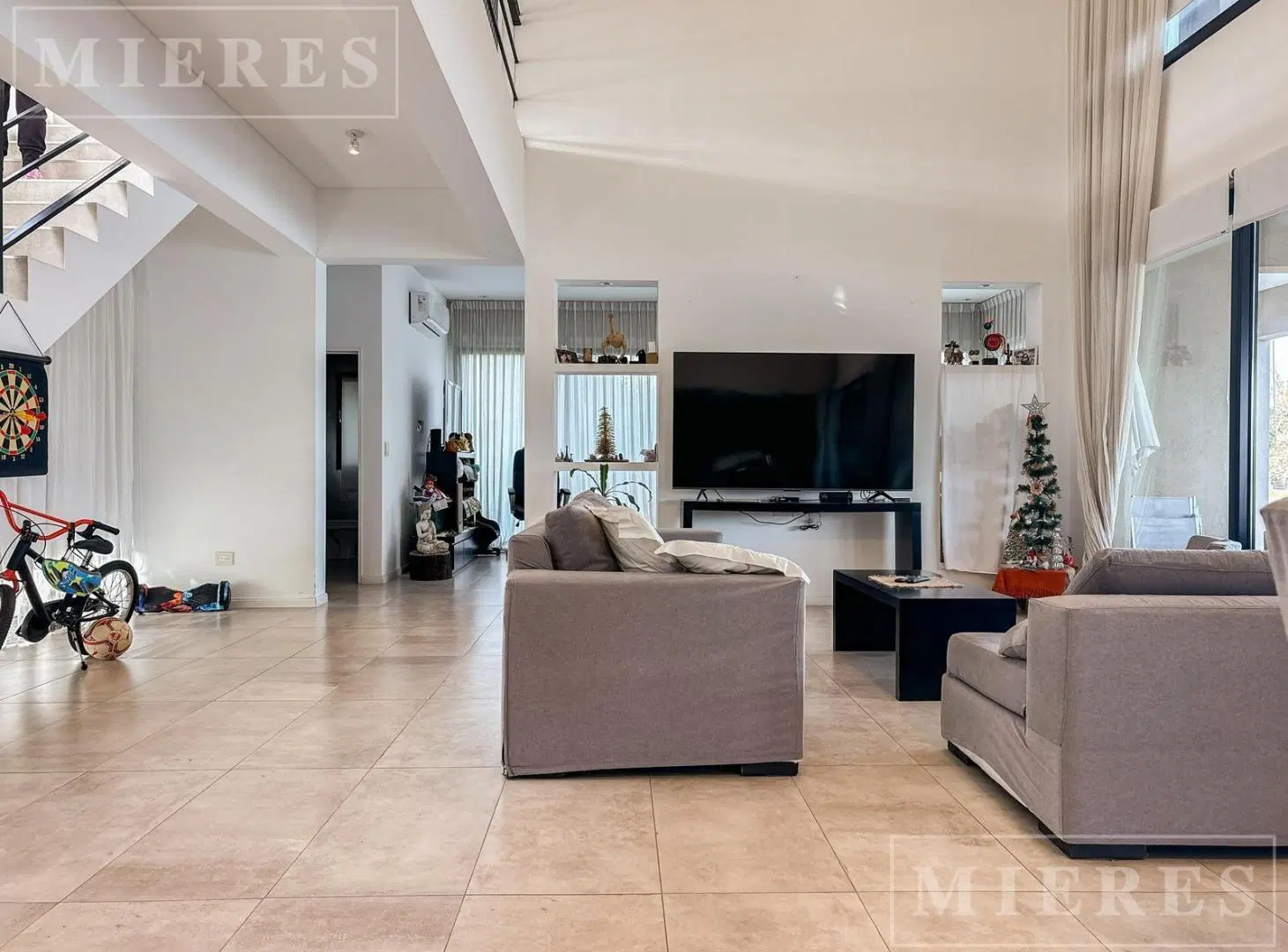 Muy linda casa en venta sobre lote a la laguna. San Marco, Villanueva. 2