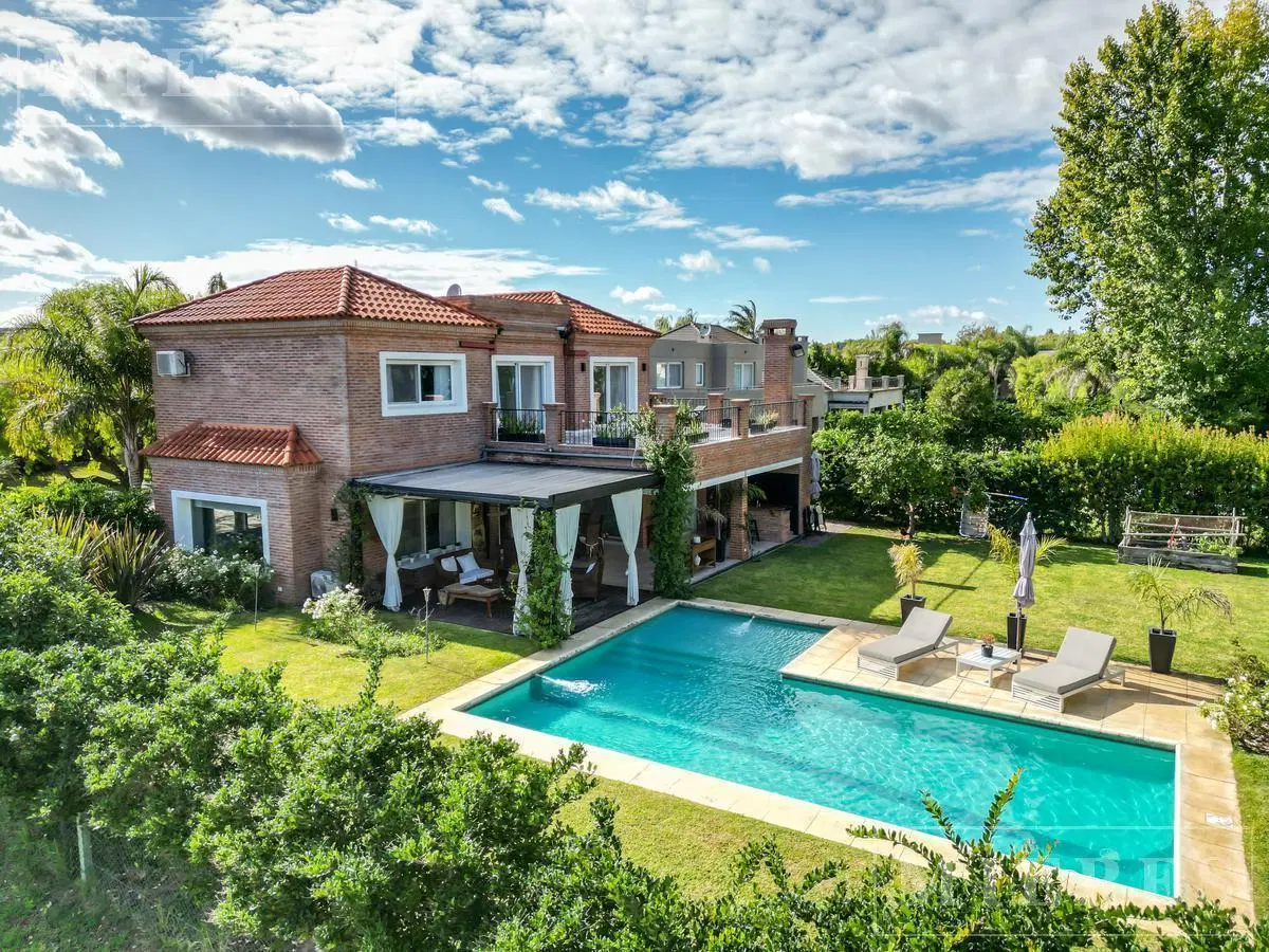 APTO CREDITO - Casa en Venta en Santa Barbara - CORREDOR BANCALARI 2