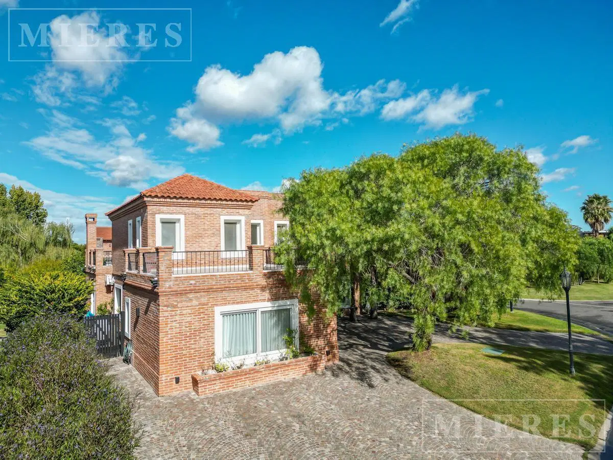 APTO CREDITO - Casa en Venta en Santa Barbara - CORREDOR BANCALARI 4