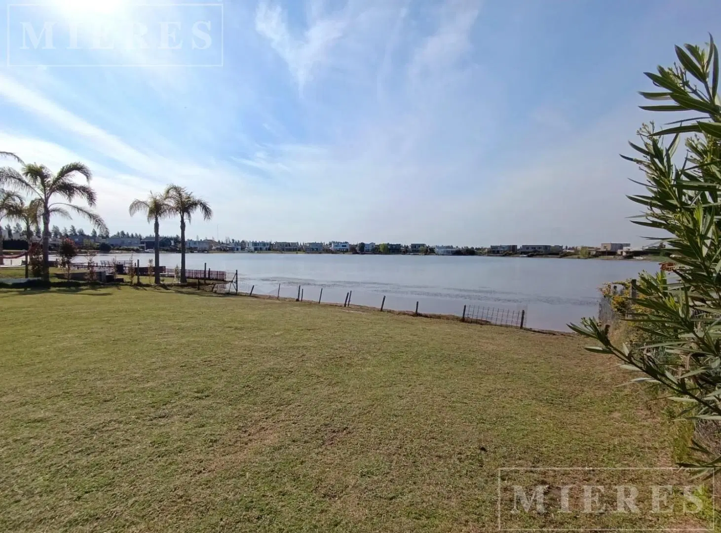 Lote en venta a La Laguna en San Gabriel, Villanueva. 1