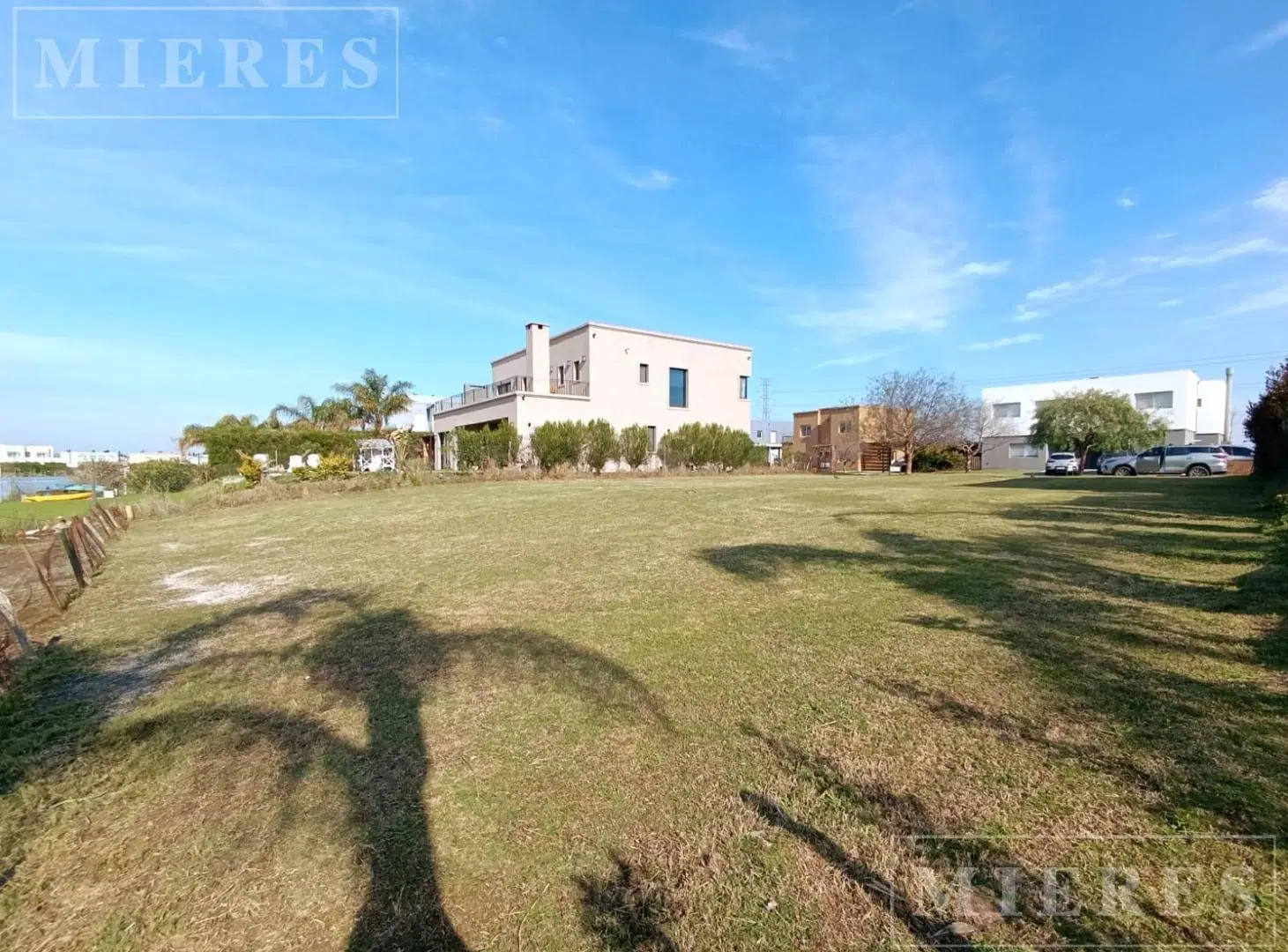 Lote en venta a La Laguna en San Gabriel, Villanueva. 2