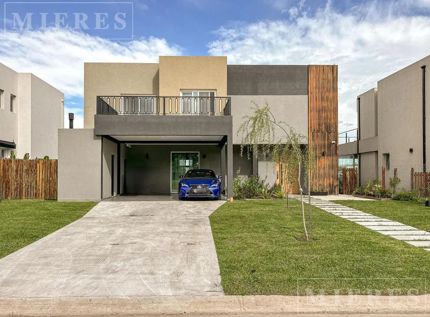 Casa en venta a La Laguna en Santa Ana, Villanueva 2