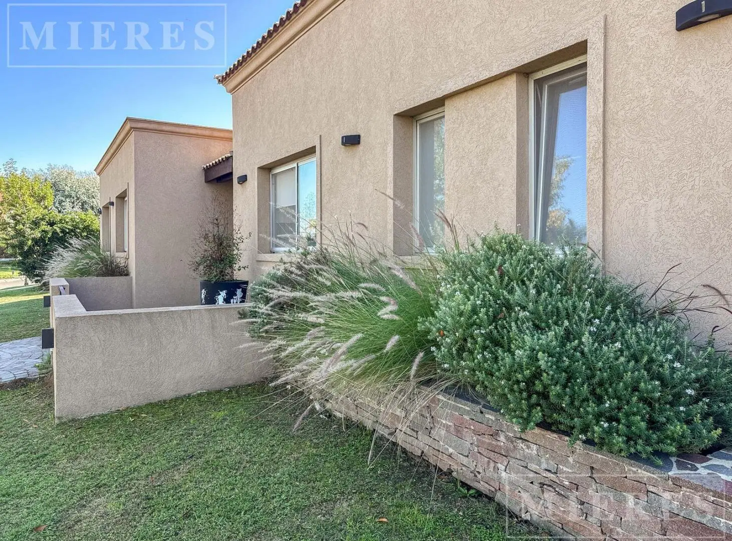 Casa en venta con amarra en San Marco, Villanueva. 3