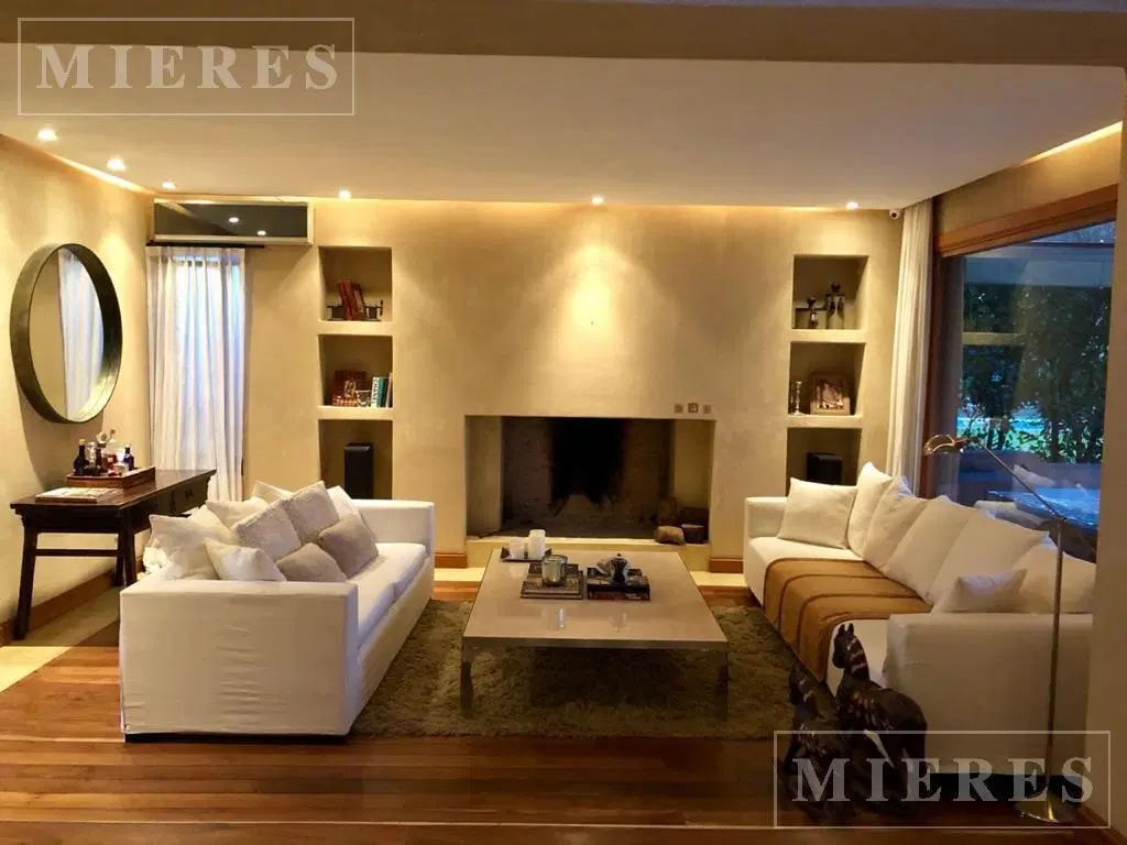 Excelente casa en venta en Santa Bárbara sobre lote Interno. 5