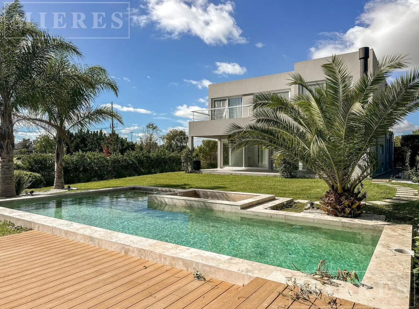 Excelente Casa en venta A LA LAGUNA en La Comarca, Bancalari 1