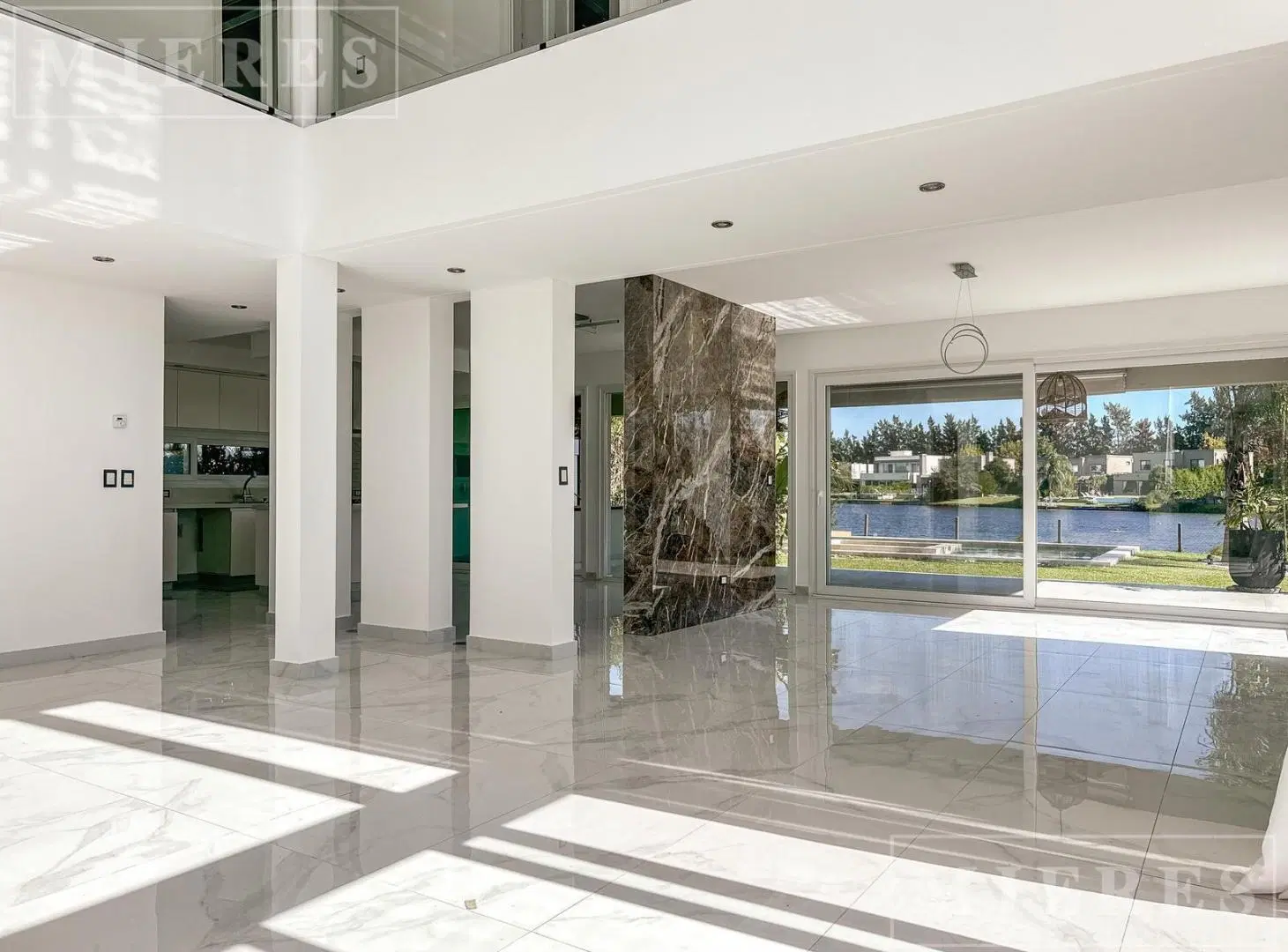 Excelente Casa en venta A LA LAGUNA en La Comarca, Bancalari 4