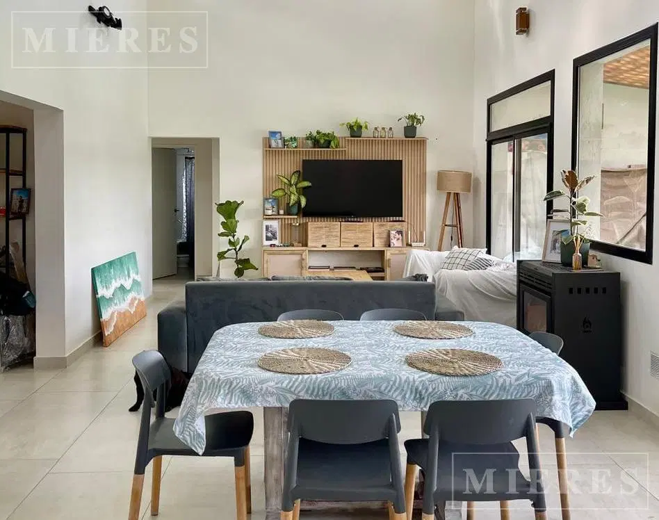 Casa en Venta a La Laguna en San Benito, Villanueva. 4