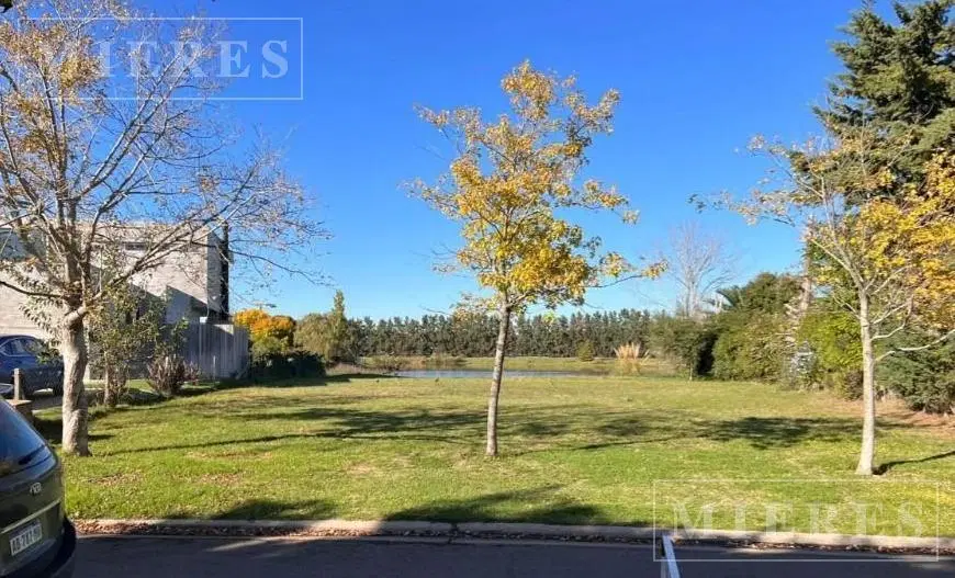 Lote en venta a La Laguna en San Isidro Labrador - Villanueva. 1