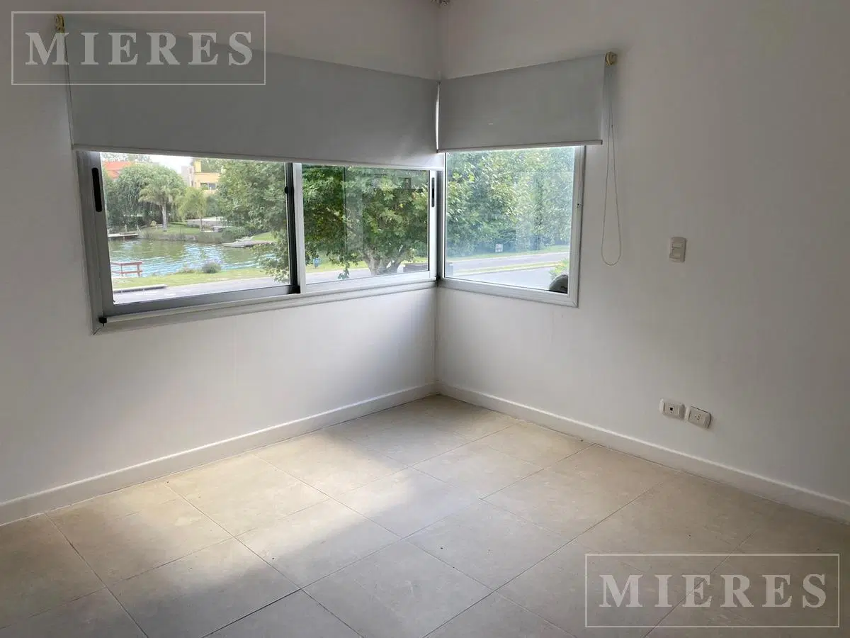 Departamento en PB con Jardín en Praderas de Santa Bárbara 2