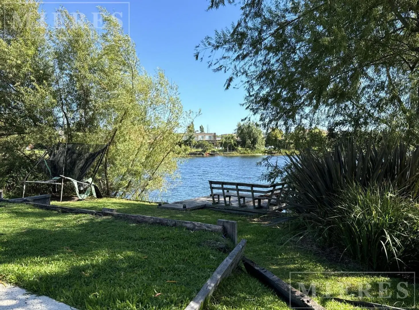 Casa en venta a la laguna en Santa Catalina, Villanueva 2