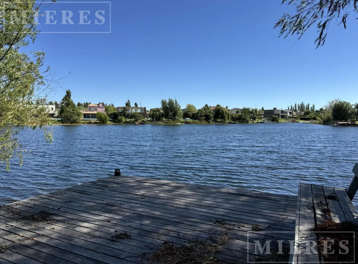 Casa en venta a la laguna en Santa Catalina, Villanueva 3