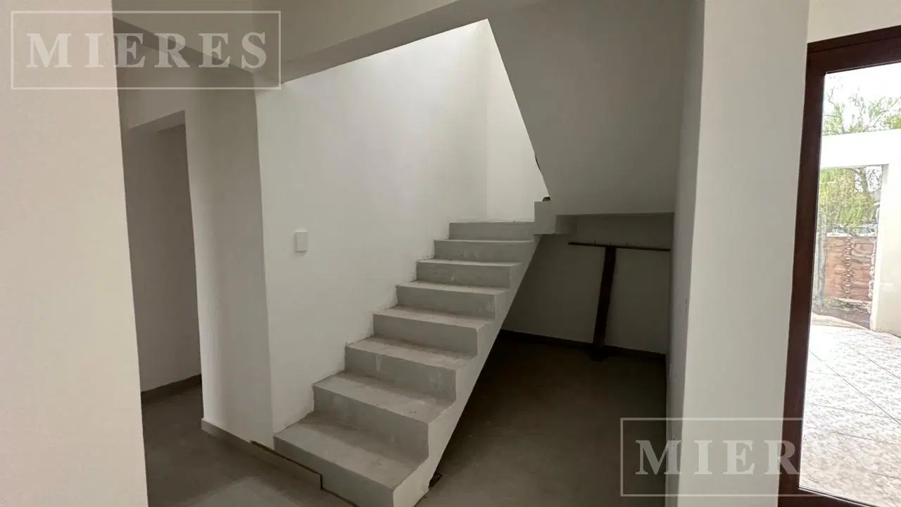 Casa a la venta en barrio San Gabriel, Villanueva 2