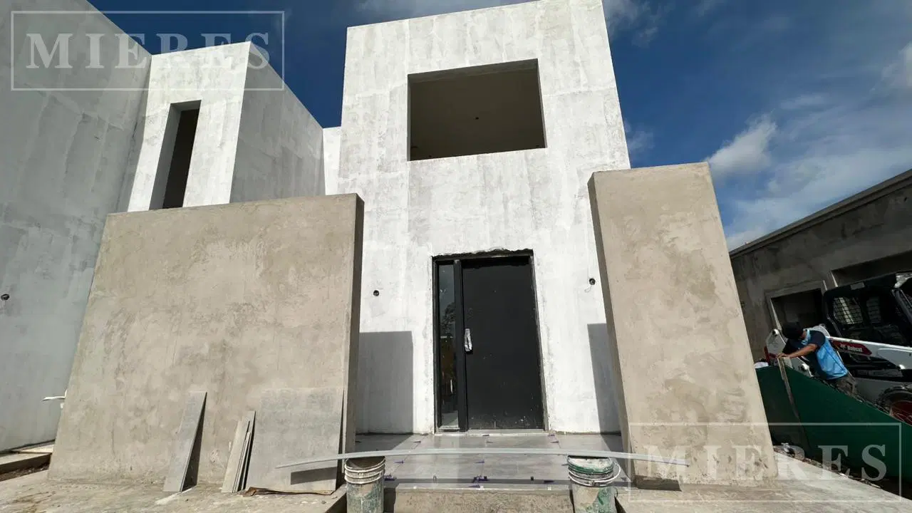 Casa en Venta a Estrenar en Santa Ana - Villanueva 3